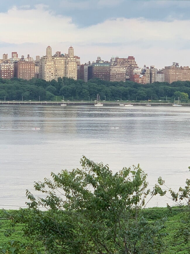 Photo - Boulevard East, North Bergen, NJ 07047 - 2... Unit 301