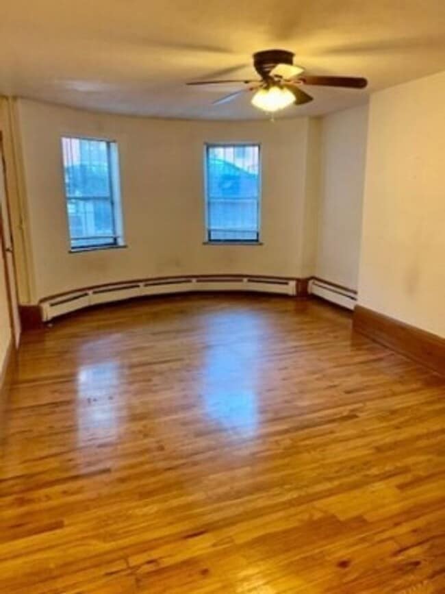 Building Photo - Available for 9/1 or 10/1 - South End 2 Be... Rental