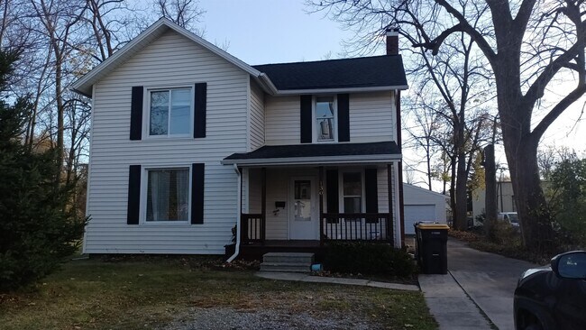 Photo - 130 State St House