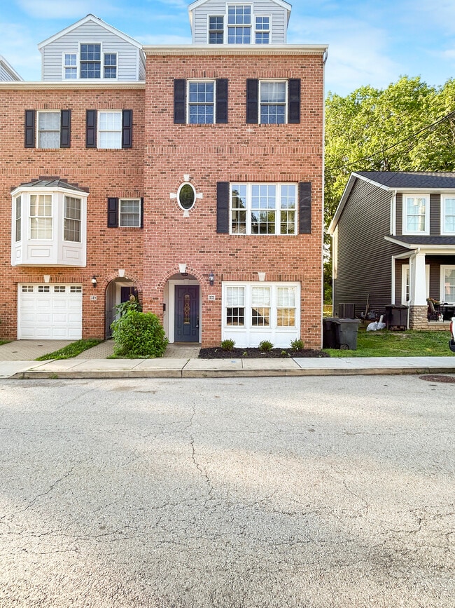 Photo - 321 Ferry St Townhome