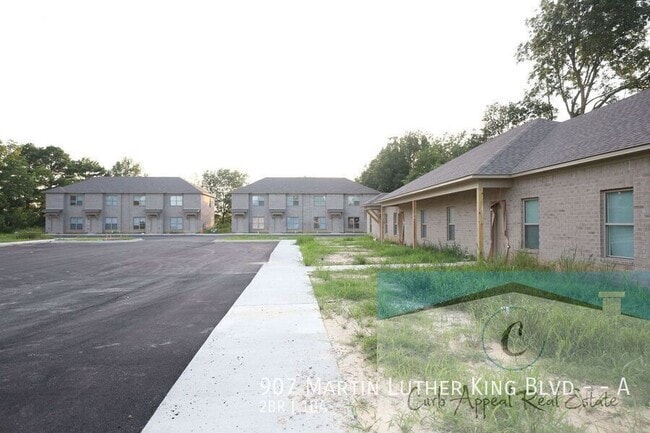 Photo - 907 Martin Luther King Blvd --A Unit A
