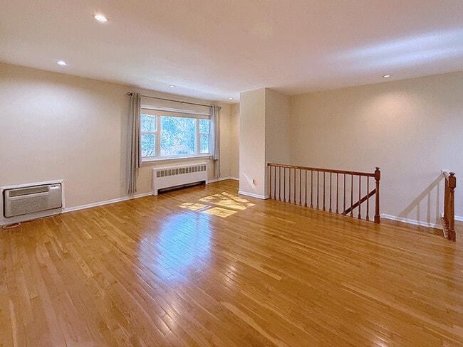 24 Wedgewood Dr