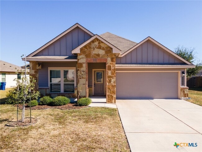 Building Photo - 1808 Fall Creek Ct