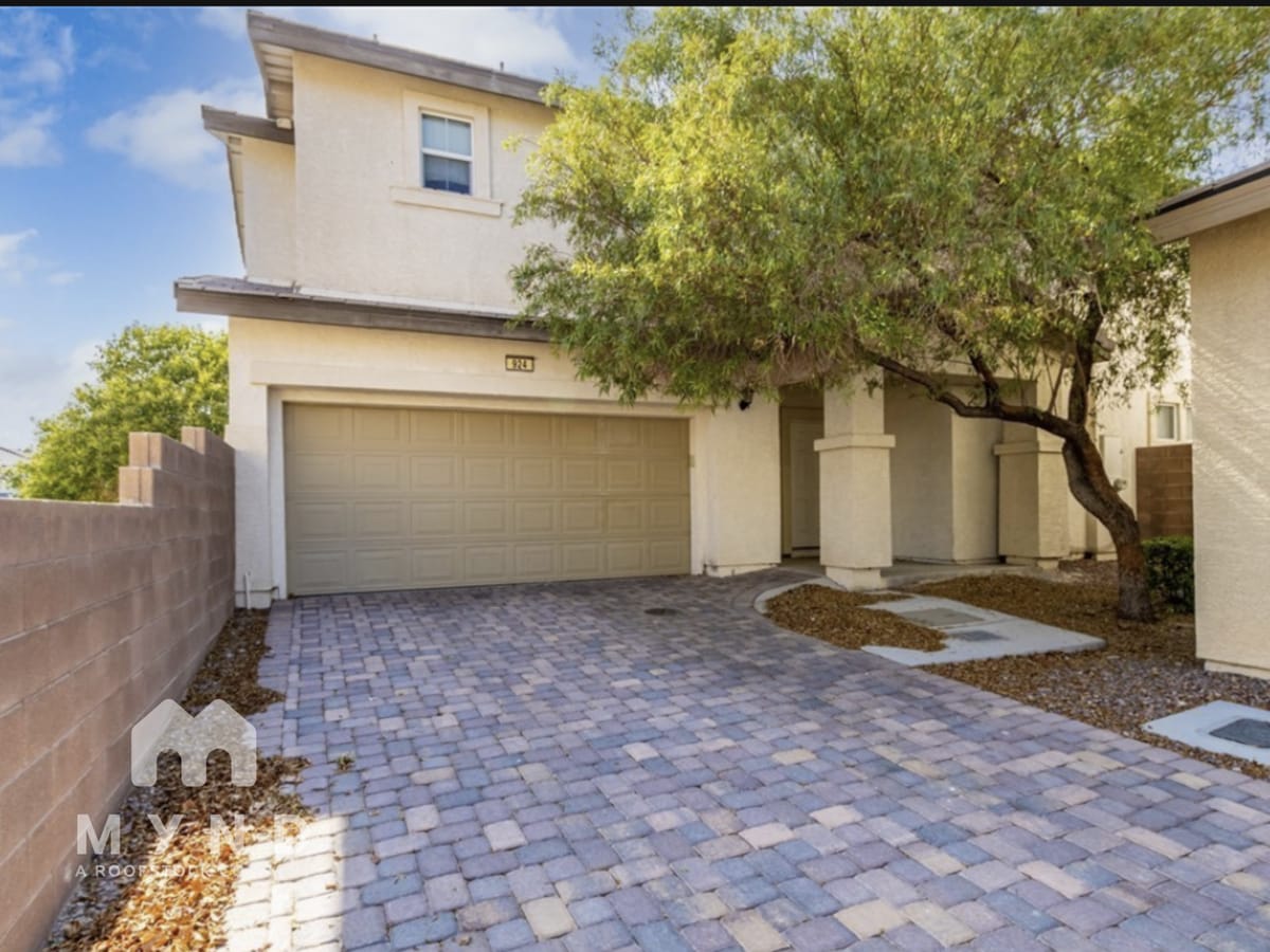 Photo - 924 Shades End Ave