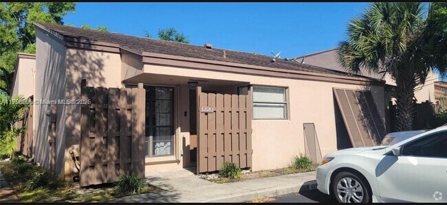 Building Photo - 1220 NW 122nd Terrace Rental