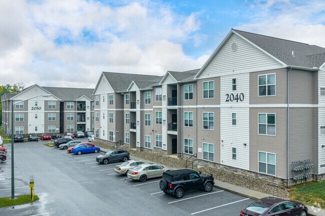 Brooks Edge Apartments