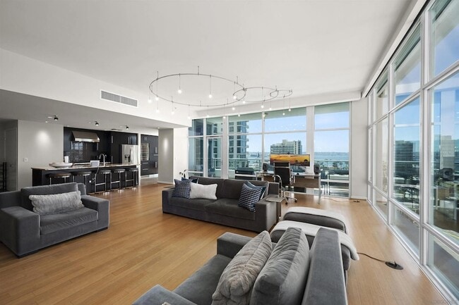 Building Photo - 1262 Kettner Blvd Unit 901