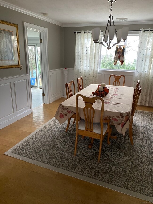 Photo - 5 Meadow Wood Rd