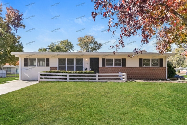 Building Photo - 315 St Edward Ln