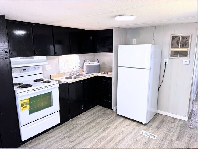 Photo - 661 N 19th St