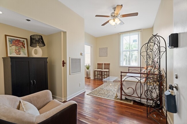 Photo - 1224 St Charles Ave