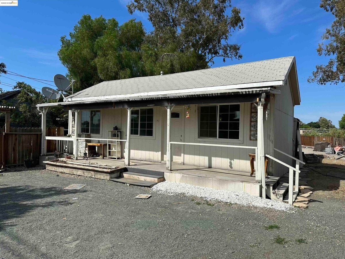 Photo - 15089 Byron Hwy House