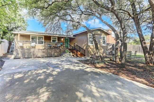 Photo - 1104 Canyon Edge Dr