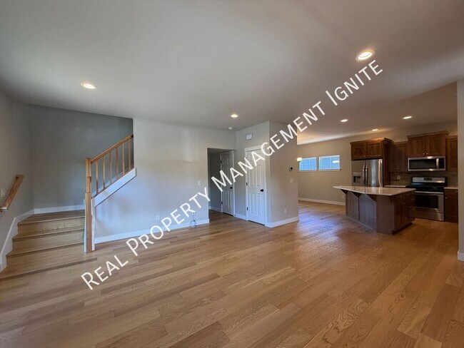 Photo - 2713 NE Black Oak Pl