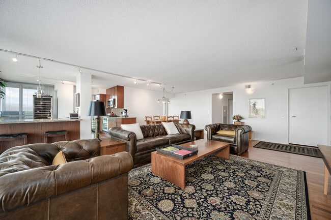 Photo - 9725 Woods Dr Unidad 1002