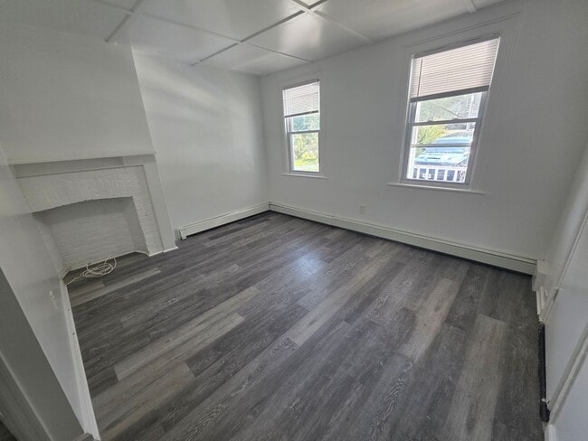 Photo - 2 bedroom apartment building - Poughkeepsie Unit 1