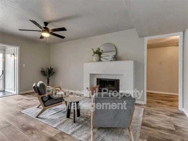 Photo - 1725 E Lindsey St Unit #2