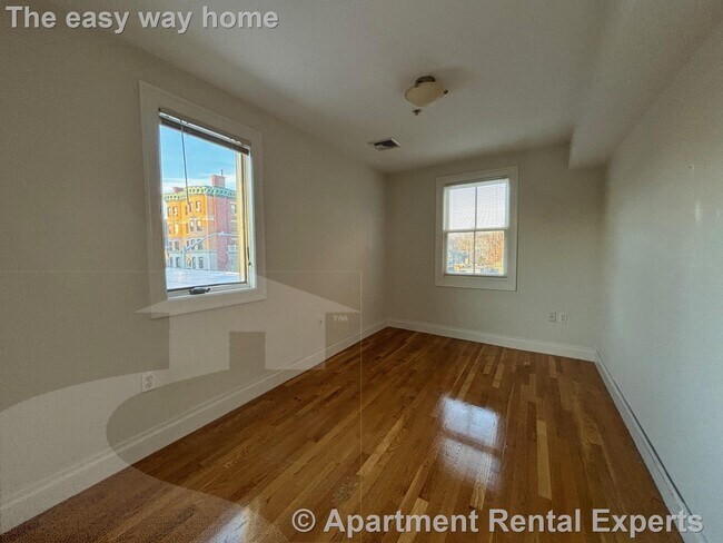 Photo - 1110 Massachusetts Ave Unit 3