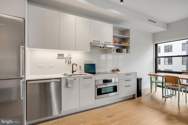 Photo - 1625 Eckington Pl NE Unit 604