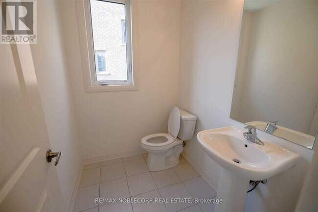 Photo - 137 Casserley Cres