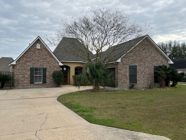 Building Photo - Pelican Crossing