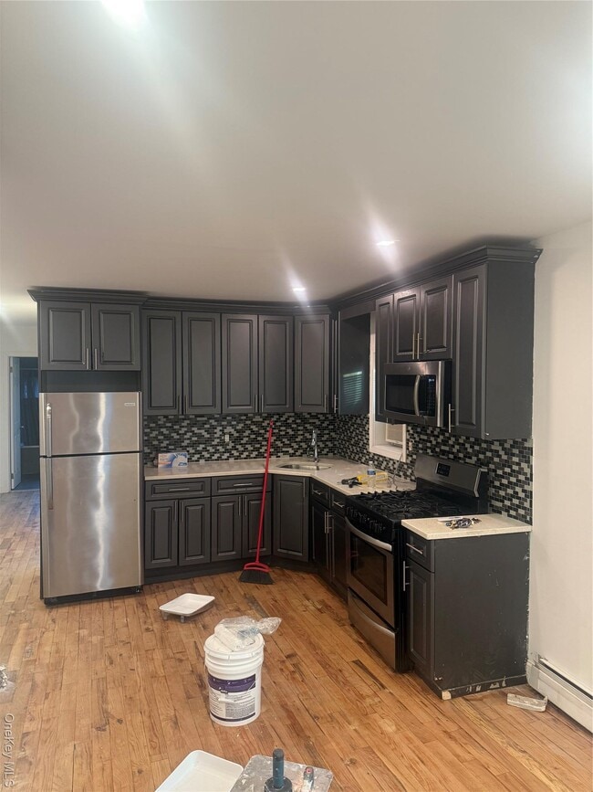 Building Photo - 28 Clinton Ave Unit 2 nd Fl