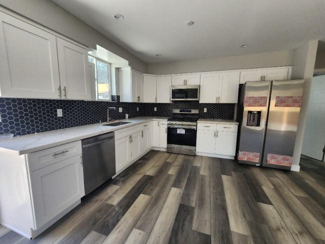 Photo - 3330 Portola Ave