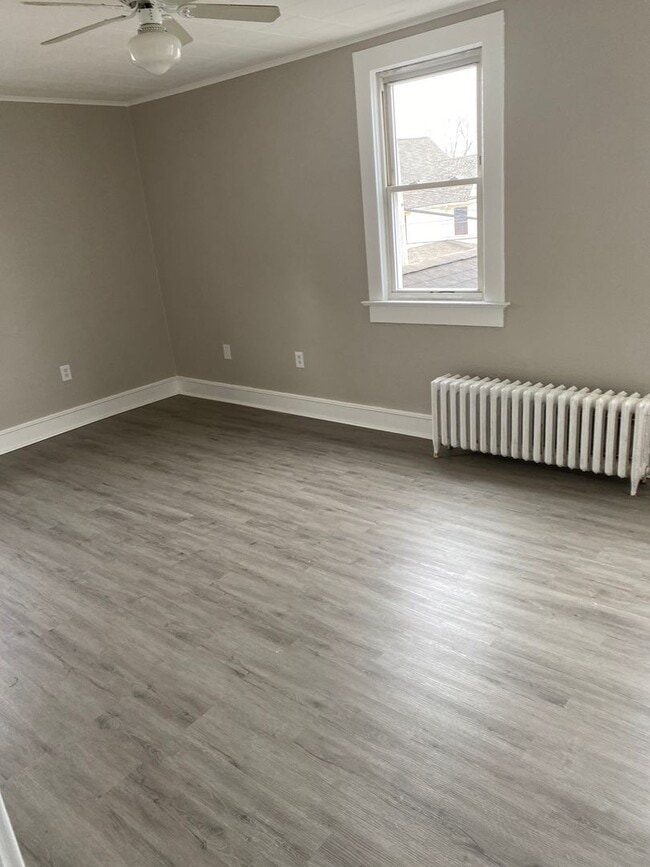 Photo - 142 Walnut St Unit 142 Walnut St - 2F