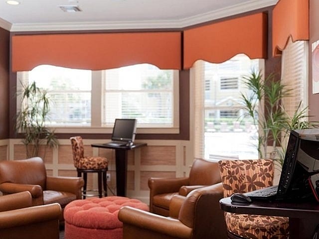 Business Center/Lounge