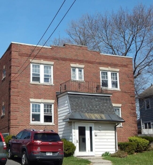 Building Photo - 190 S Allen St Unit 5