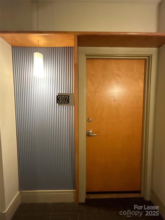 Photo - 505 E 6th St Unidad 302