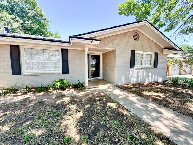 Photo - Large 3 bedroom, 2 bath home!