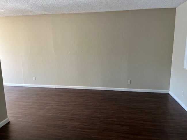 Photo - 3 bedroom 1.5 bathroom condo in Davis