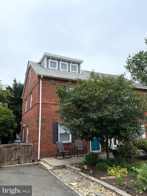 Photo - 819 S Irving St Casa