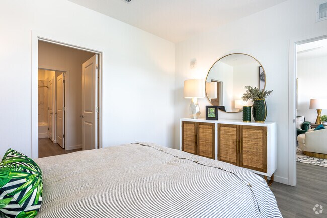 2BD,2BA - 1130SF