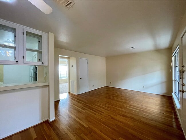 Photo - 3420 Mt Vernon St Unit 9