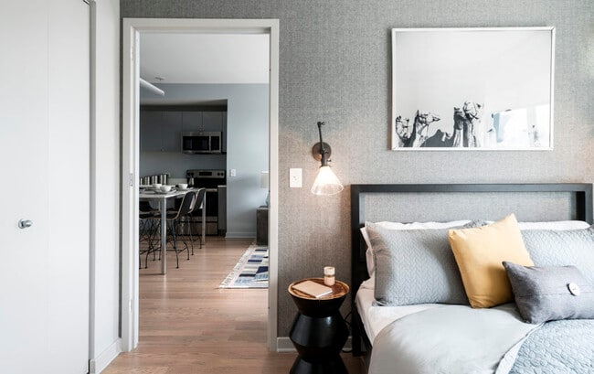 Building Photo - 244 St Pauls Ave