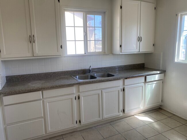 Photo - 10244 S Van Ness Ave Unit 102nd Duplex