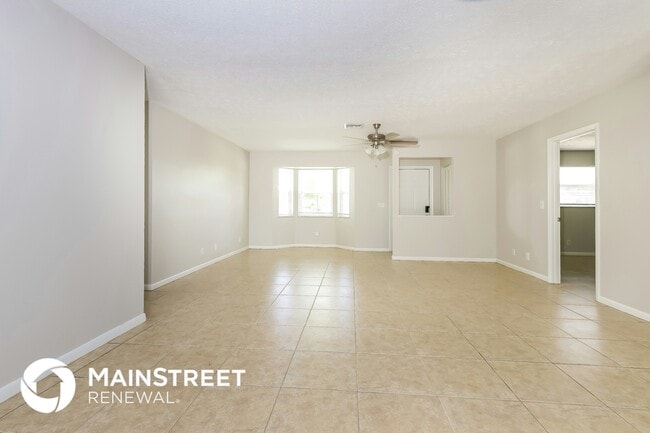Photo - 890 SW Dalton Ave