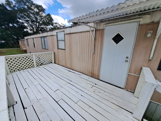 Photo - 2BR/1BA Mobile home with washer/dryer connections