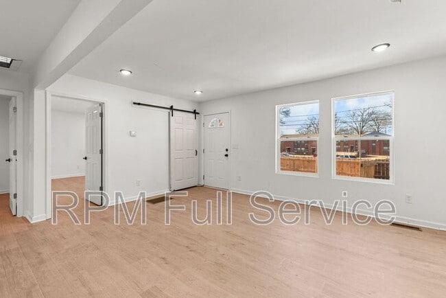 Photo - 2138 25th Ave N