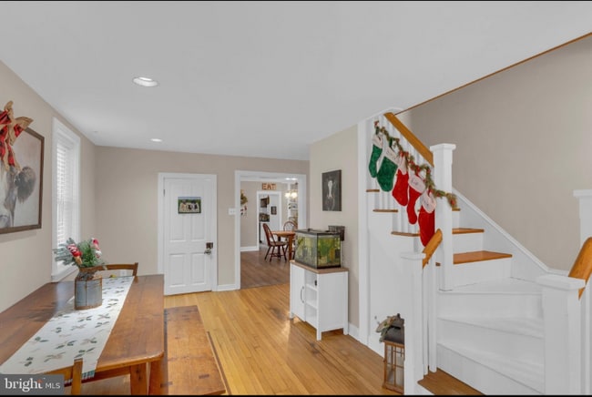 Photo - 132 S Main St