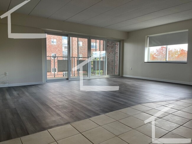 Building Photo - 2Br/2Bth, ready to move in, Great Locaton!