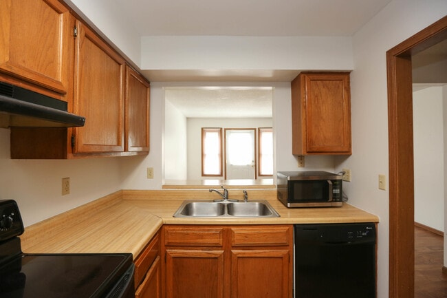Photo - 311 Foxfire Dr