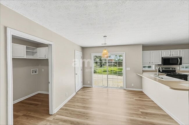 Photo - 2120 Loudenslager Dr