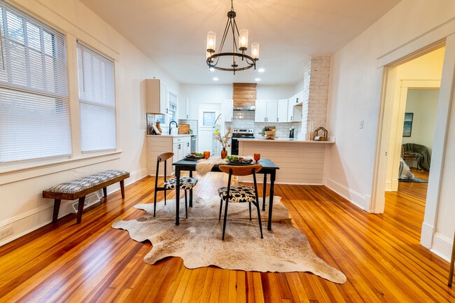 Photo - 527 Eldon St