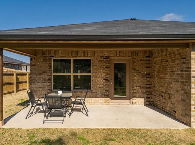 Photo - Must See!!! Stunning 4 Bed/2.5 Bath Home -...
