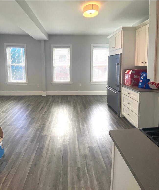 Photo - 195 Maverick St Unidad 3