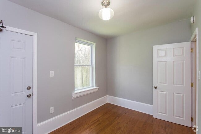Building Photo - 721 S 19th St Rental