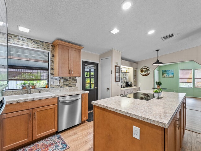 Photo - 2855 SW Monarch Trail